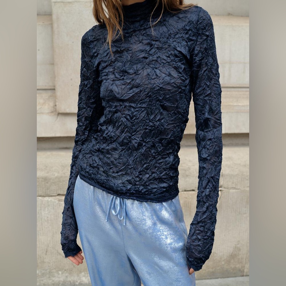 LAST ONE!!! ZARA WRINKLED EFFECT KNIT TOP